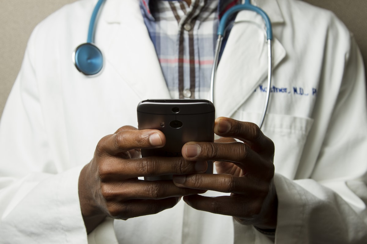 Protección de datos en el sector salud: obligaciones y herramientas